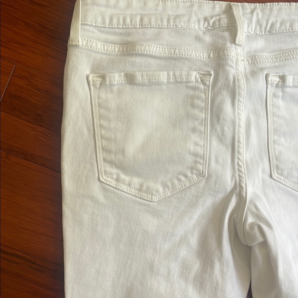 Old Navy White Ankle Cropped Jeans Distressed - Picture 8 of 8